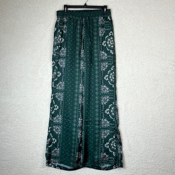 NWT Soncy Womens Green Floral Smocked Waistband Pants SIZE 0X XL PLUS SIZE - Picture 1 of 9